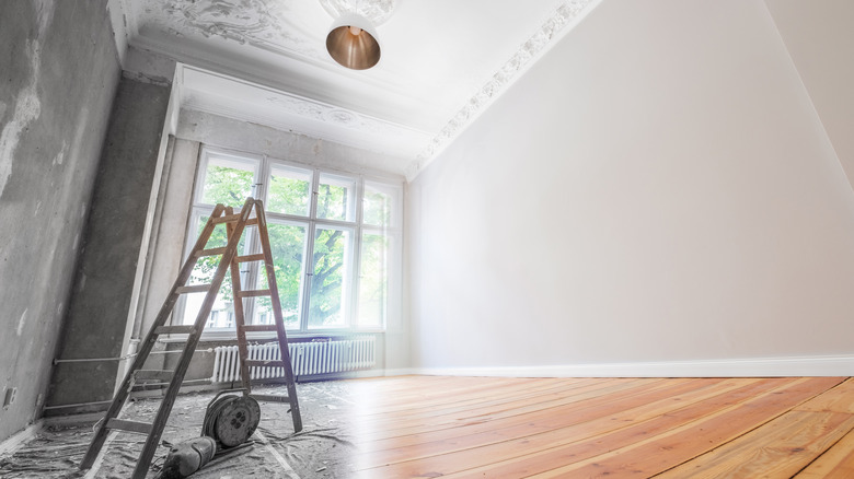 Cracked plaster wall repair